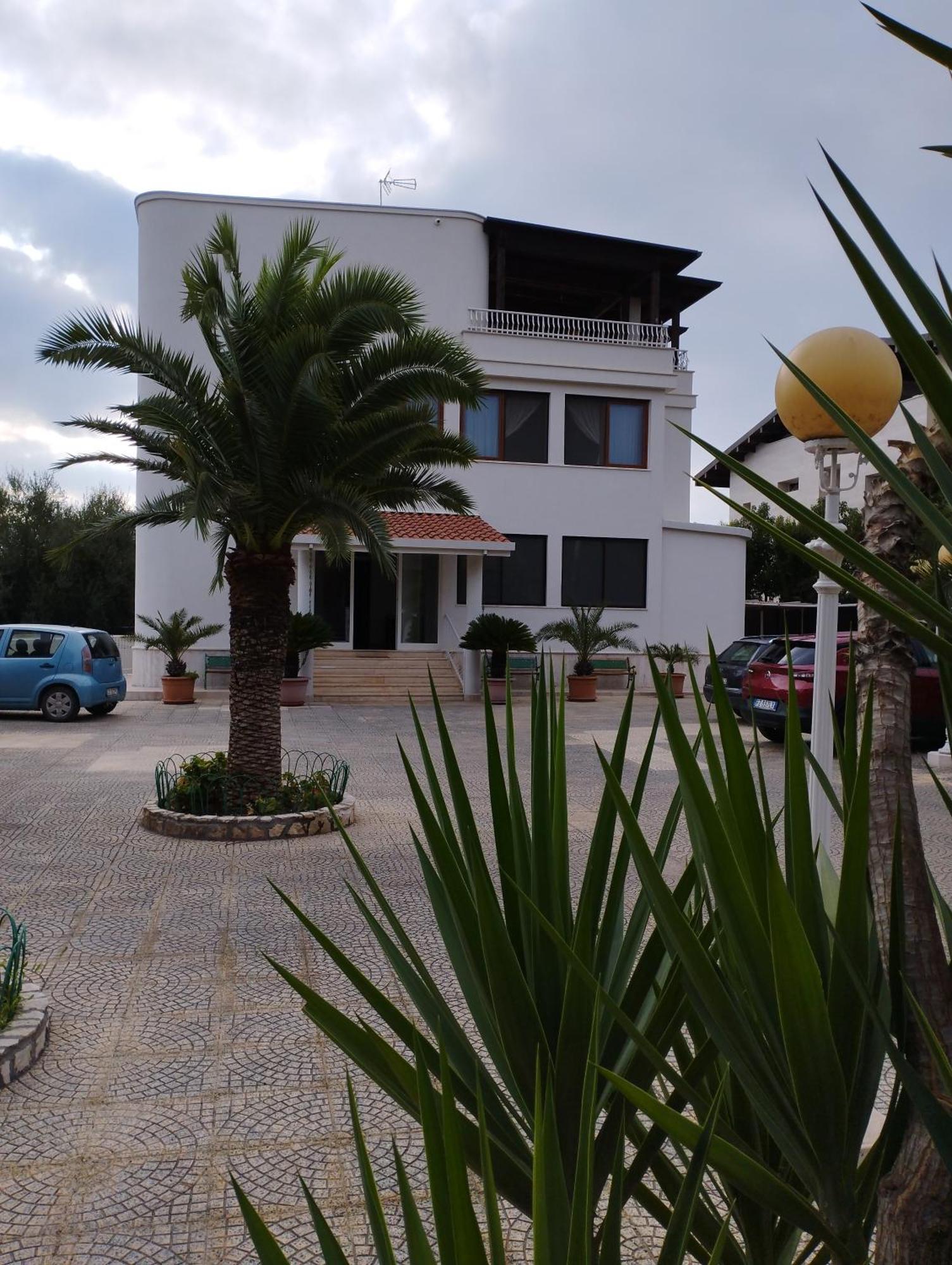 Villa Erry Трани Екстериор снимка